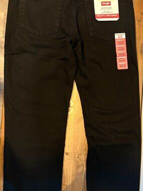 Wrangler Black Men's Chino Pants